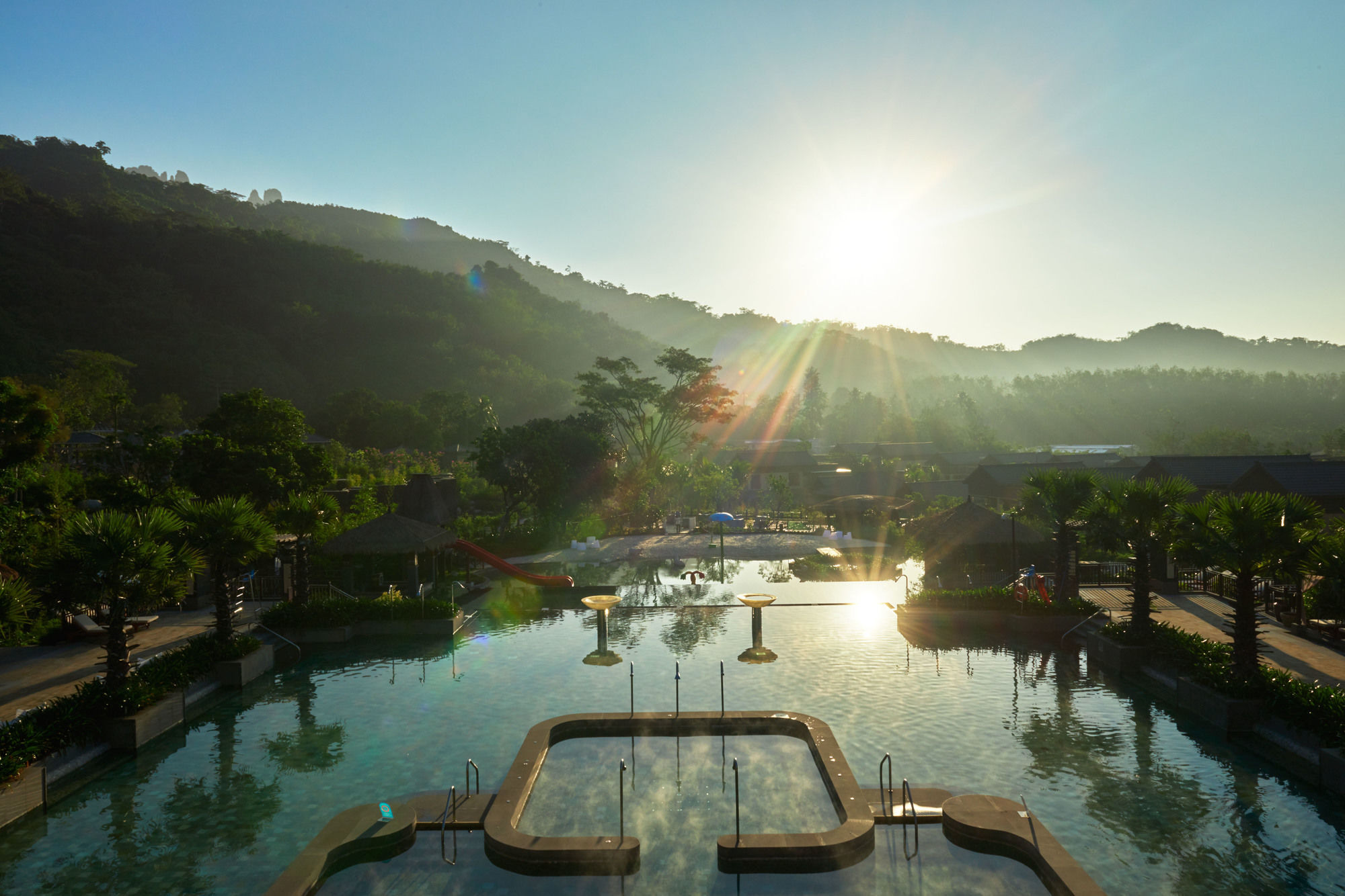 Doubletree Resort By Hilton Hotel Hainan - Qixianling Hot Spring Baoting Buitenkant foto